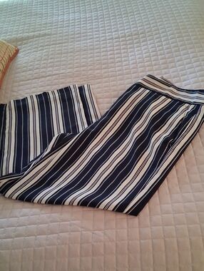 Ann Taylor Factory Navy and White Striped Wide-Leg Pants Sz. 10